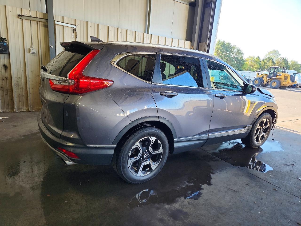 2019 Honda Cr-V Touring - Image 3