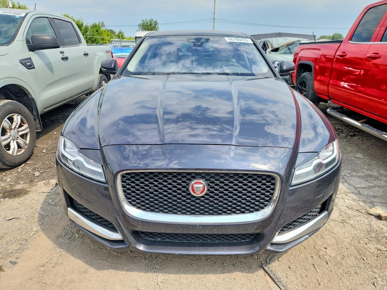 2017 Jaguar Xf Premium - Фото 5
