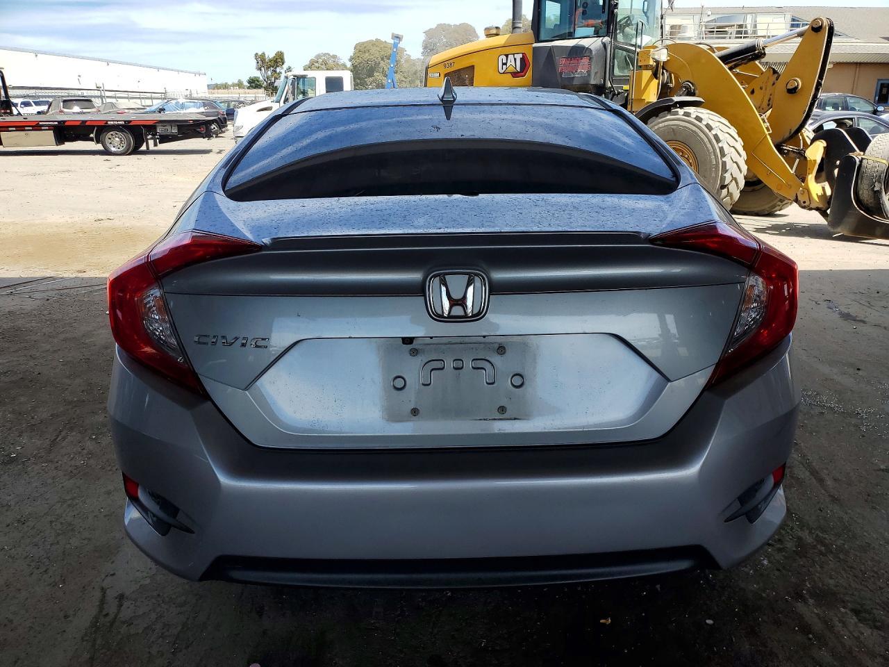 2018 Honda Civic Ex - Image 6