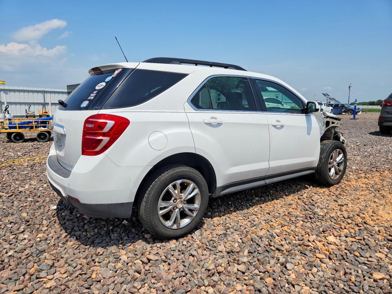 2017 Chevrolet Equinox Lt - Image 3