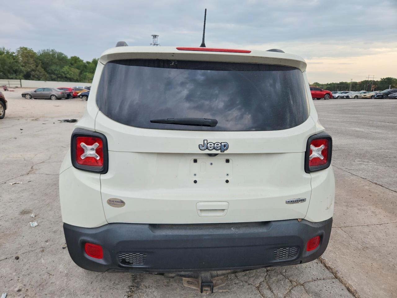 2019 Jeep Renegade Latitude - Image 6