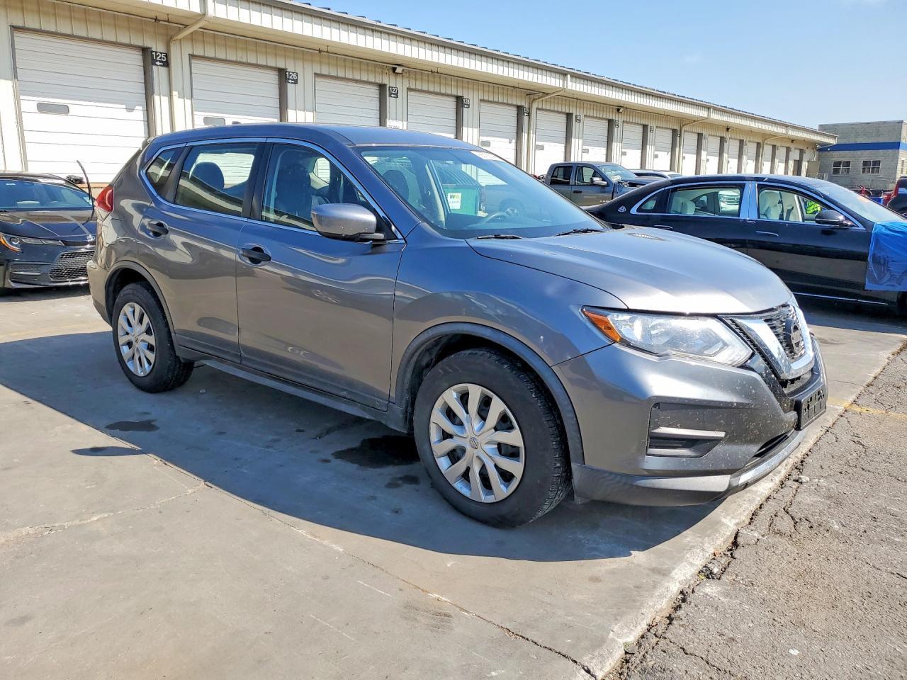 2017 Nissan Rogue S - Image 4