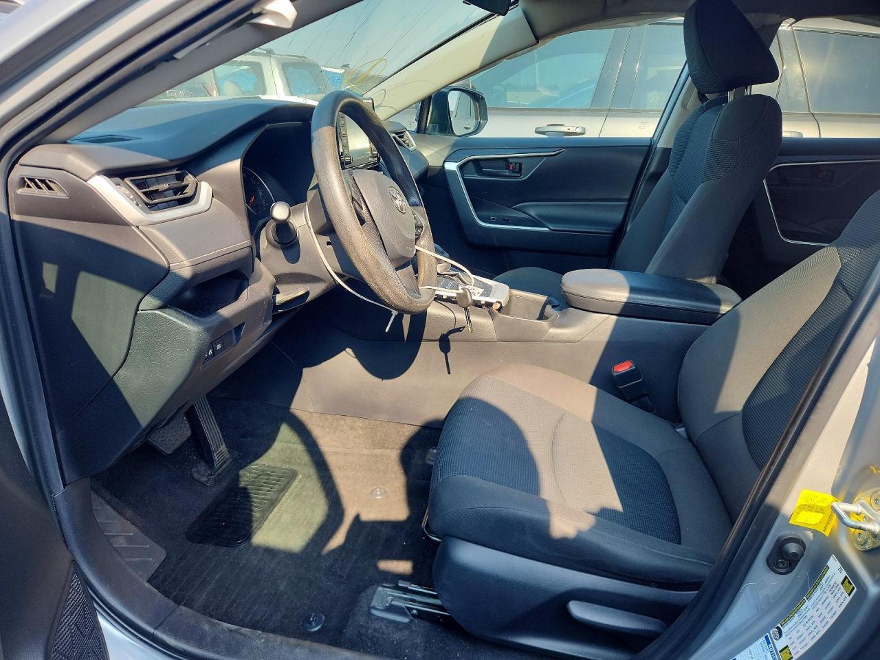 2022 Toyota Rav4 Le - Фото 7