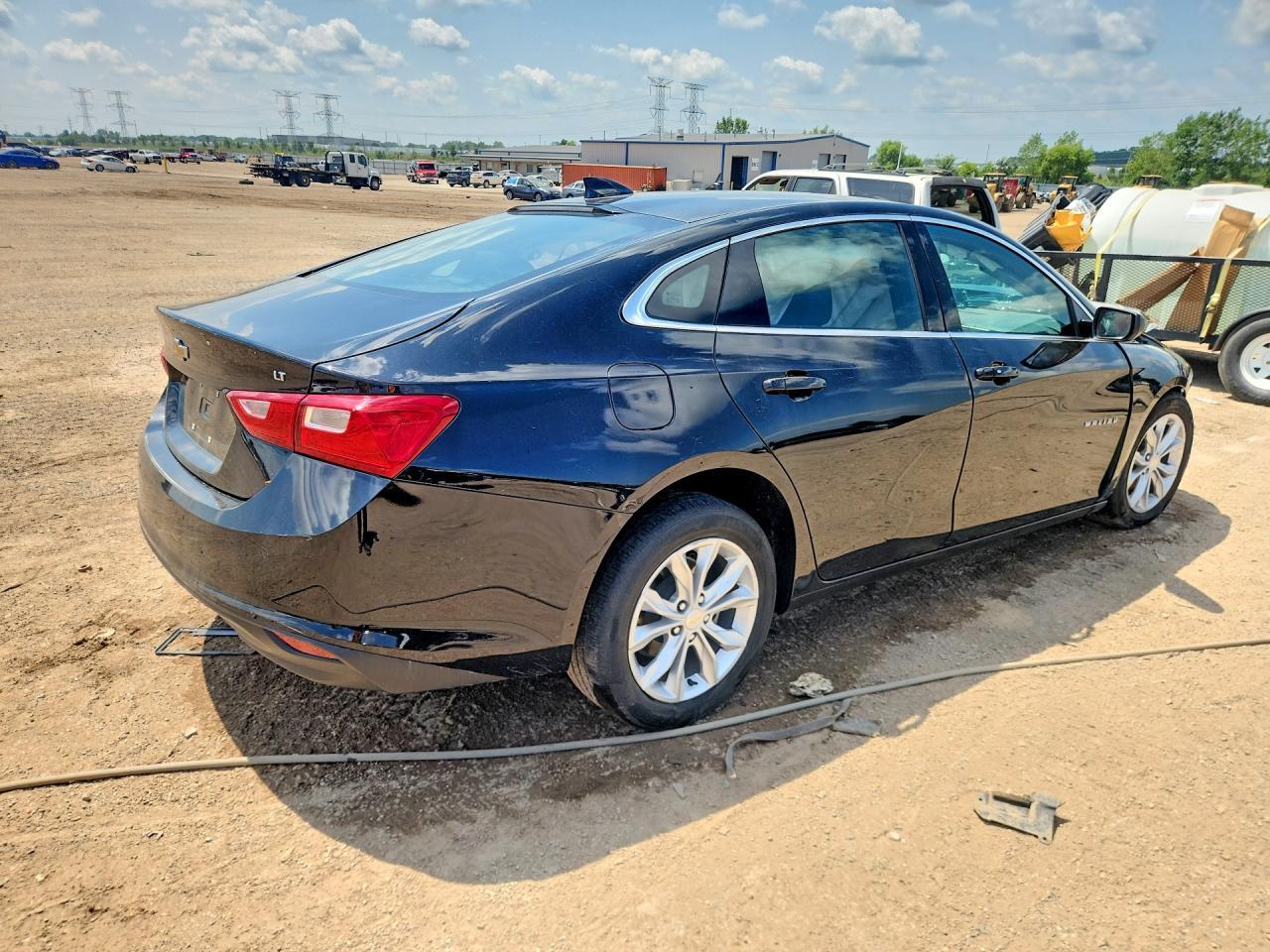 2023 Chevrolet Malibu Lt - Фото 3
