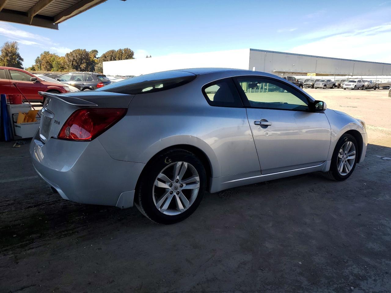 2012 Nissan Altima 2.5 S - Фото 3