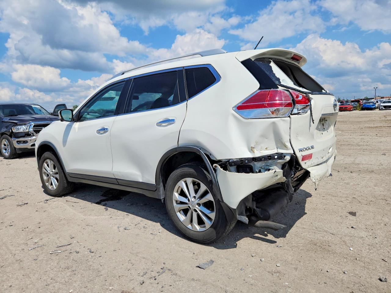 2016 Nissan Rogue Sv - Фото 2