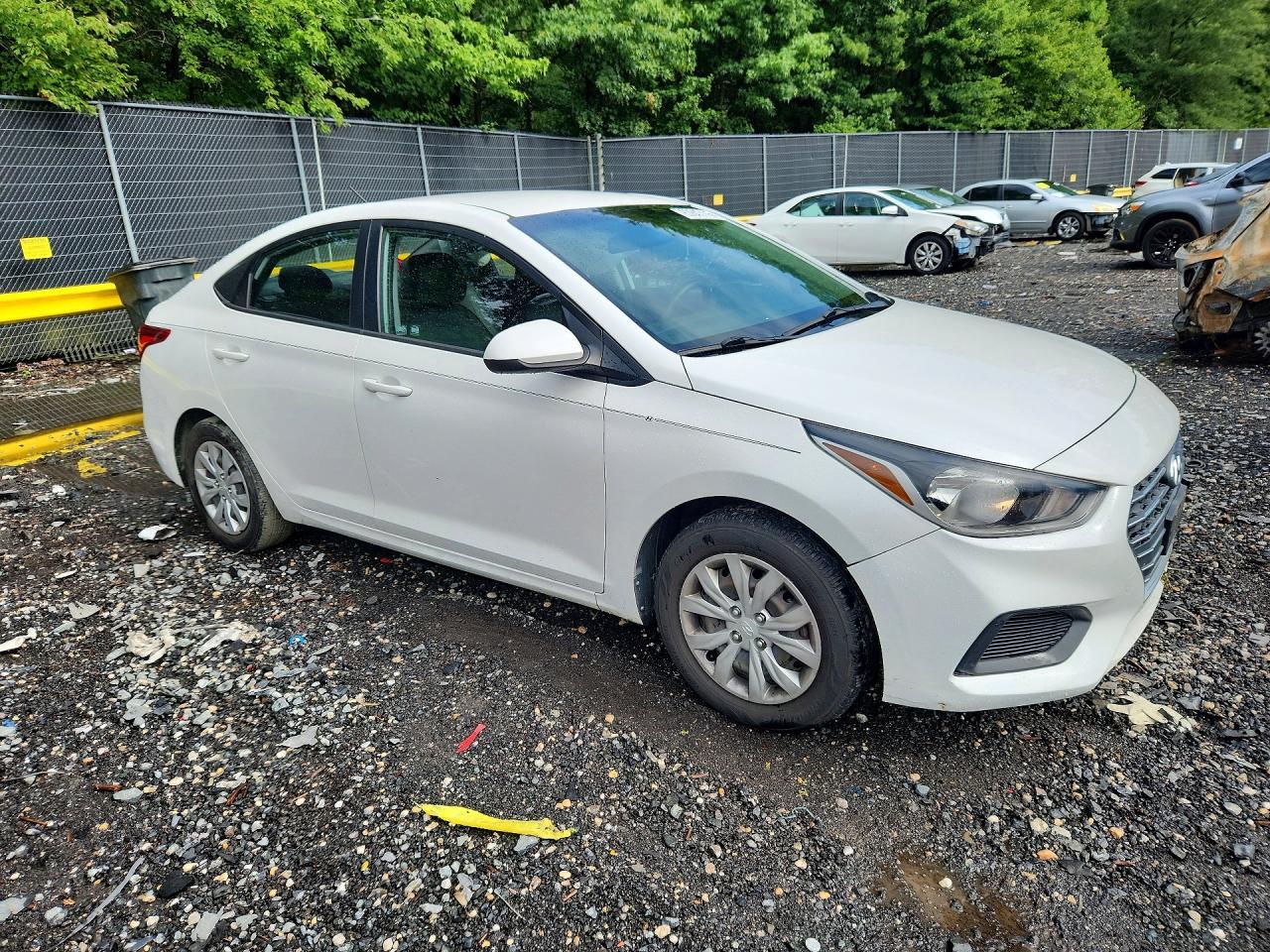 2019 Hyundai Accent Se - Фото 4