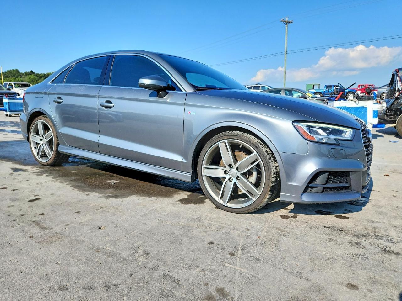 2017 Audi A3 Premium Plus - Фото 4