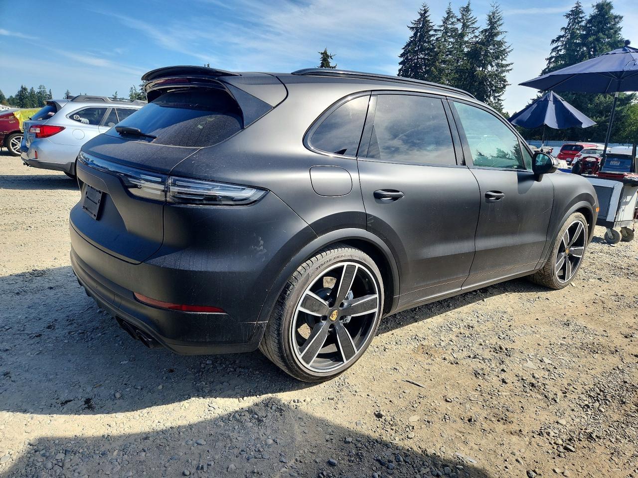 2021 Porsche Cayenne Turbo - Фото 3