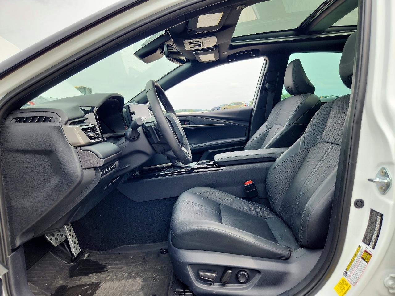2025 Toyota Camry Xse - Image 7