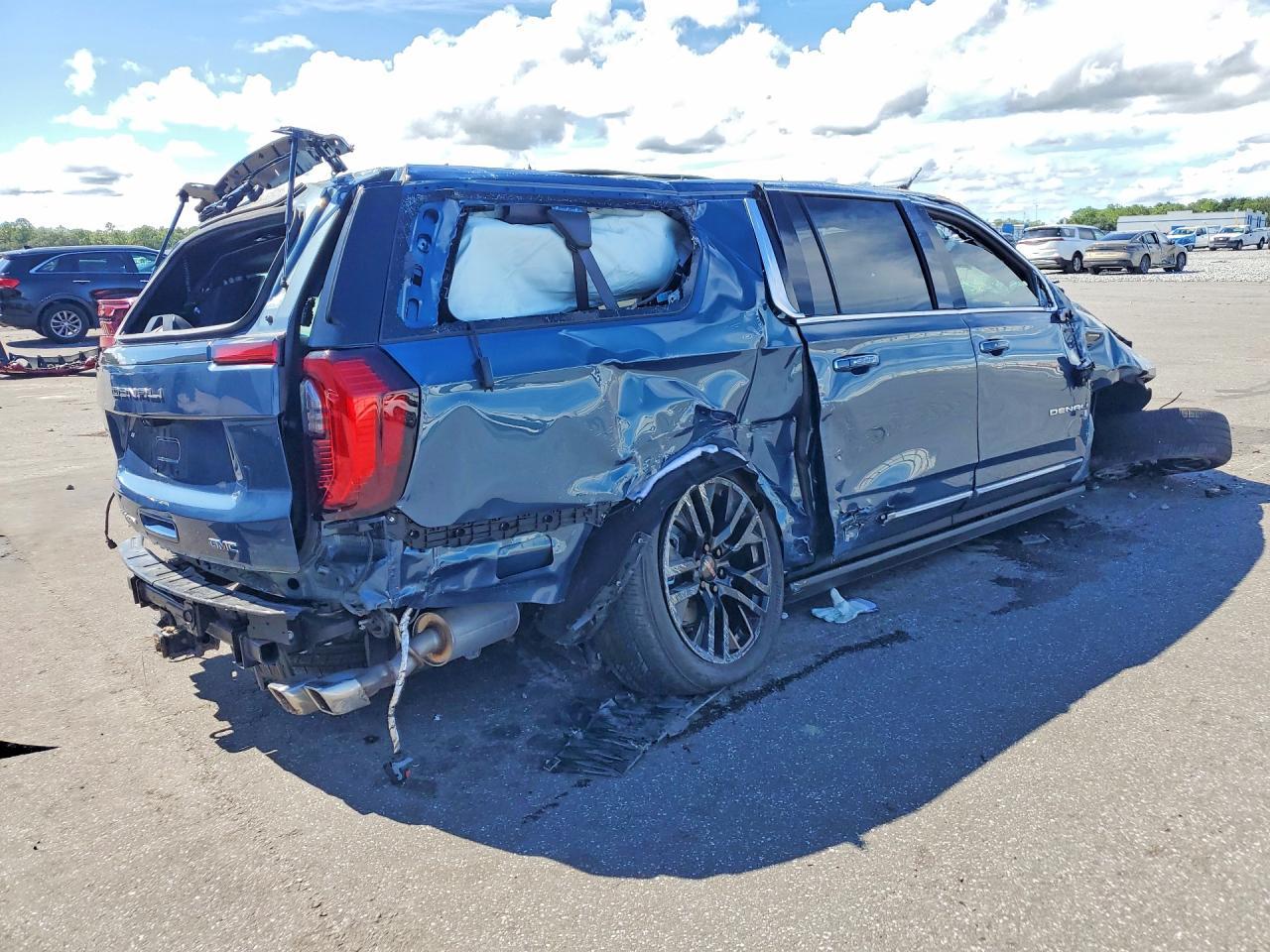 2026 GMC Yukon Xl Denali Ultimate - Фото 3