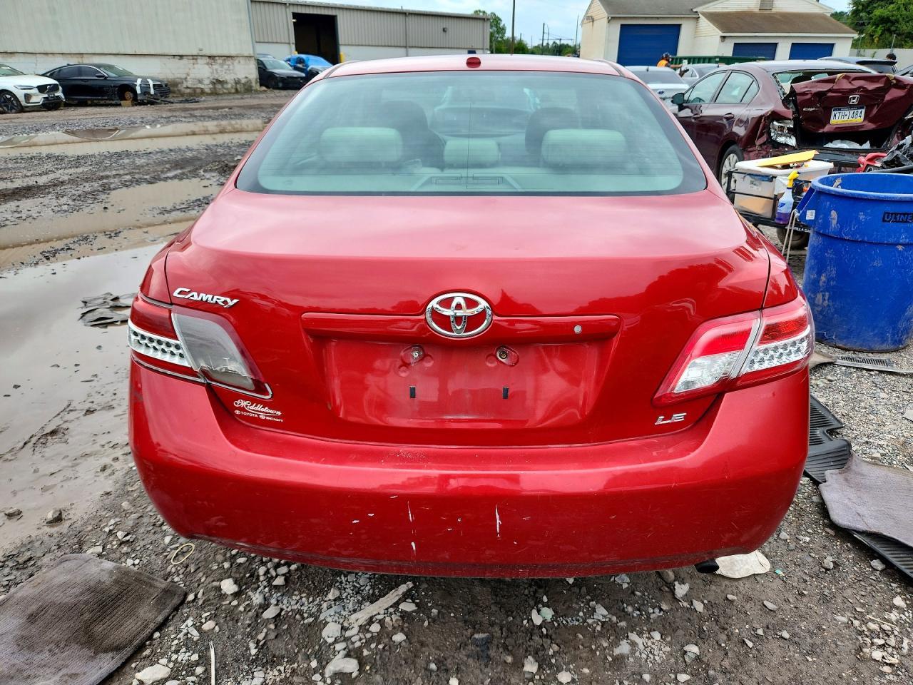 2011 Toyota Camry Le - Фото 6