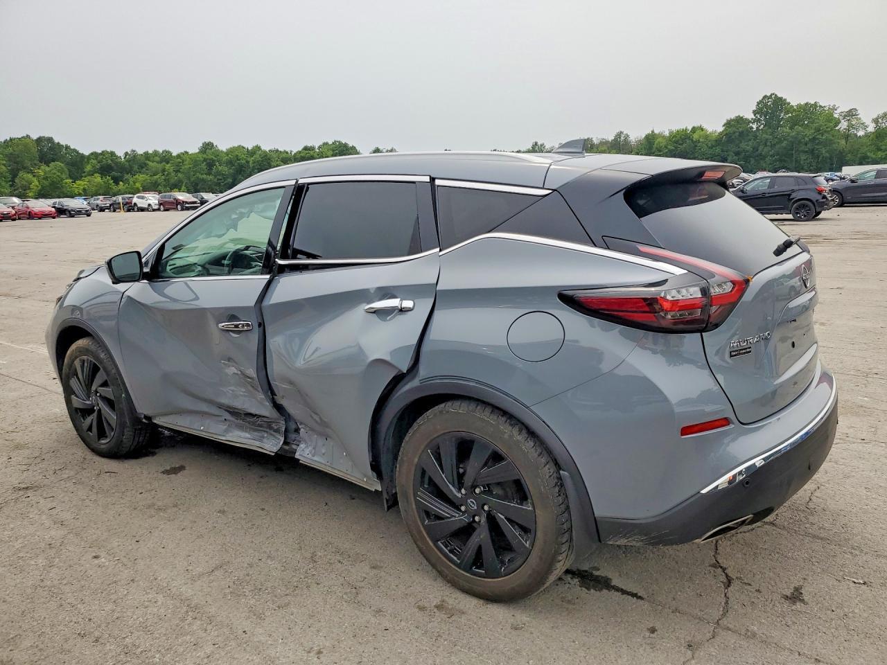 2023 Nissan Murano Sl - Image 2