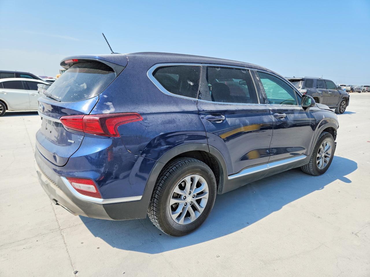 2019 Hyundai Santa Fe Se - Image 3