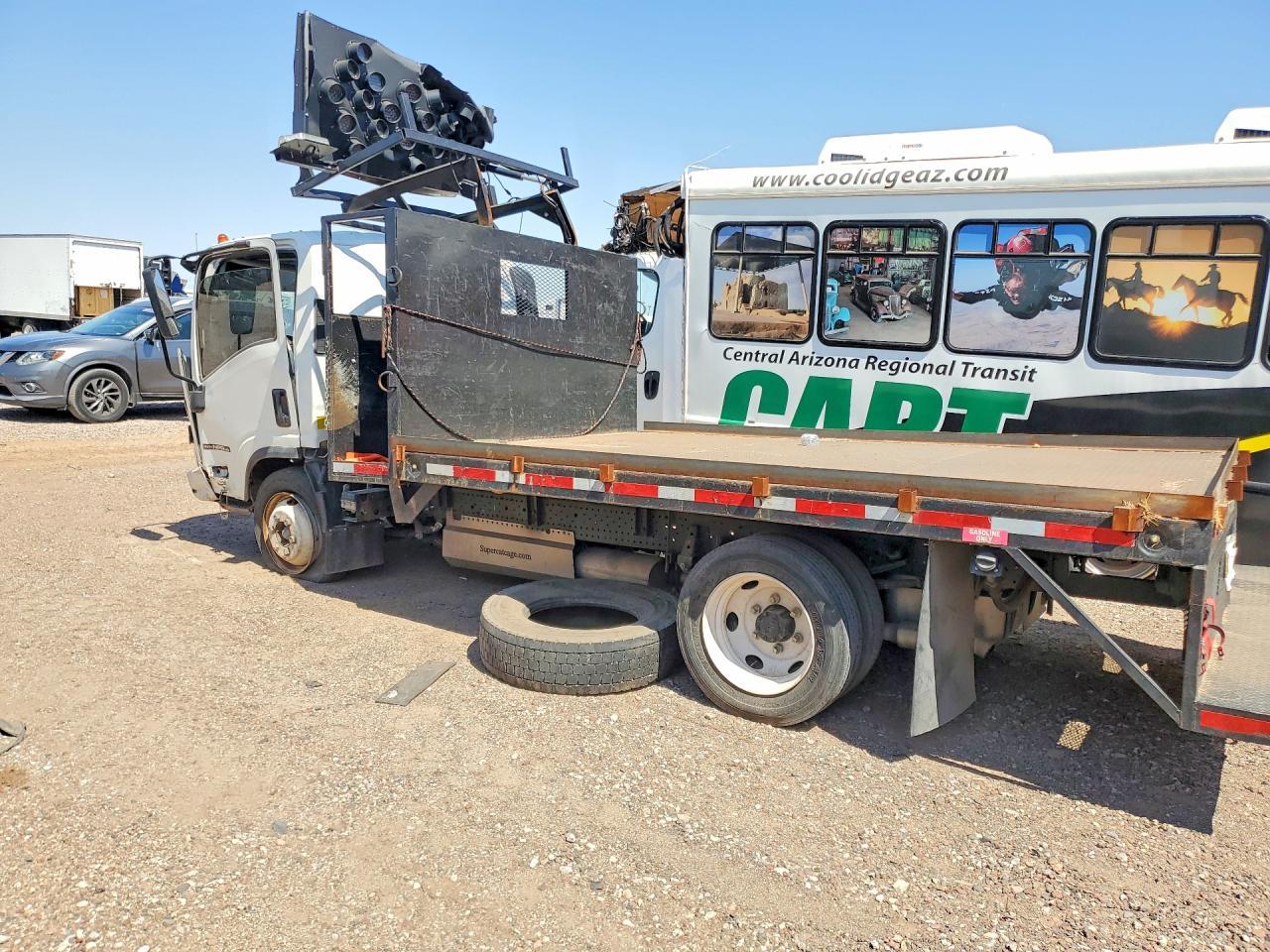 2024 Isuzu Npr Hd Flatbed Truck - Фото 2