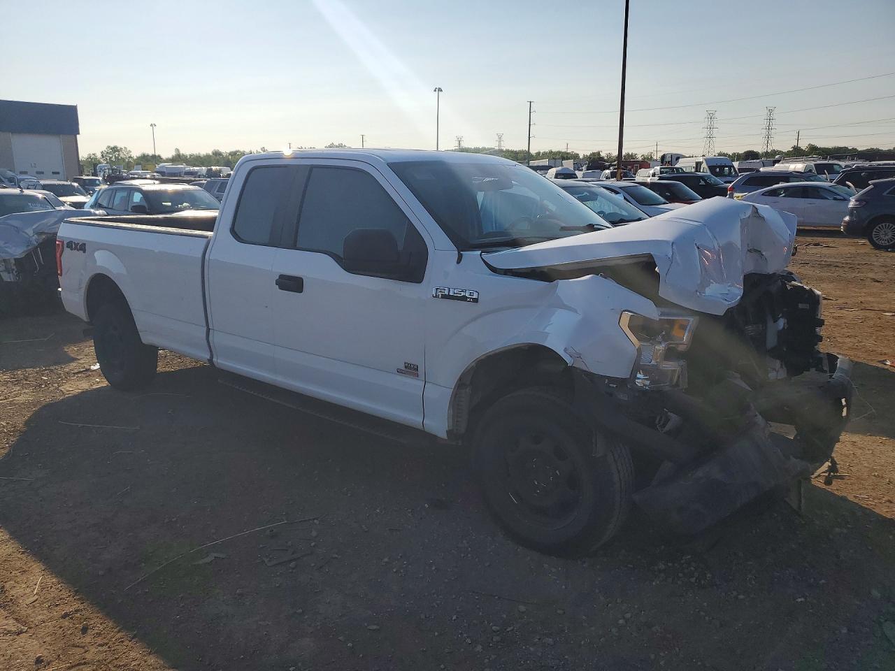 2017 Ford F150 Super Cab - Фото 4