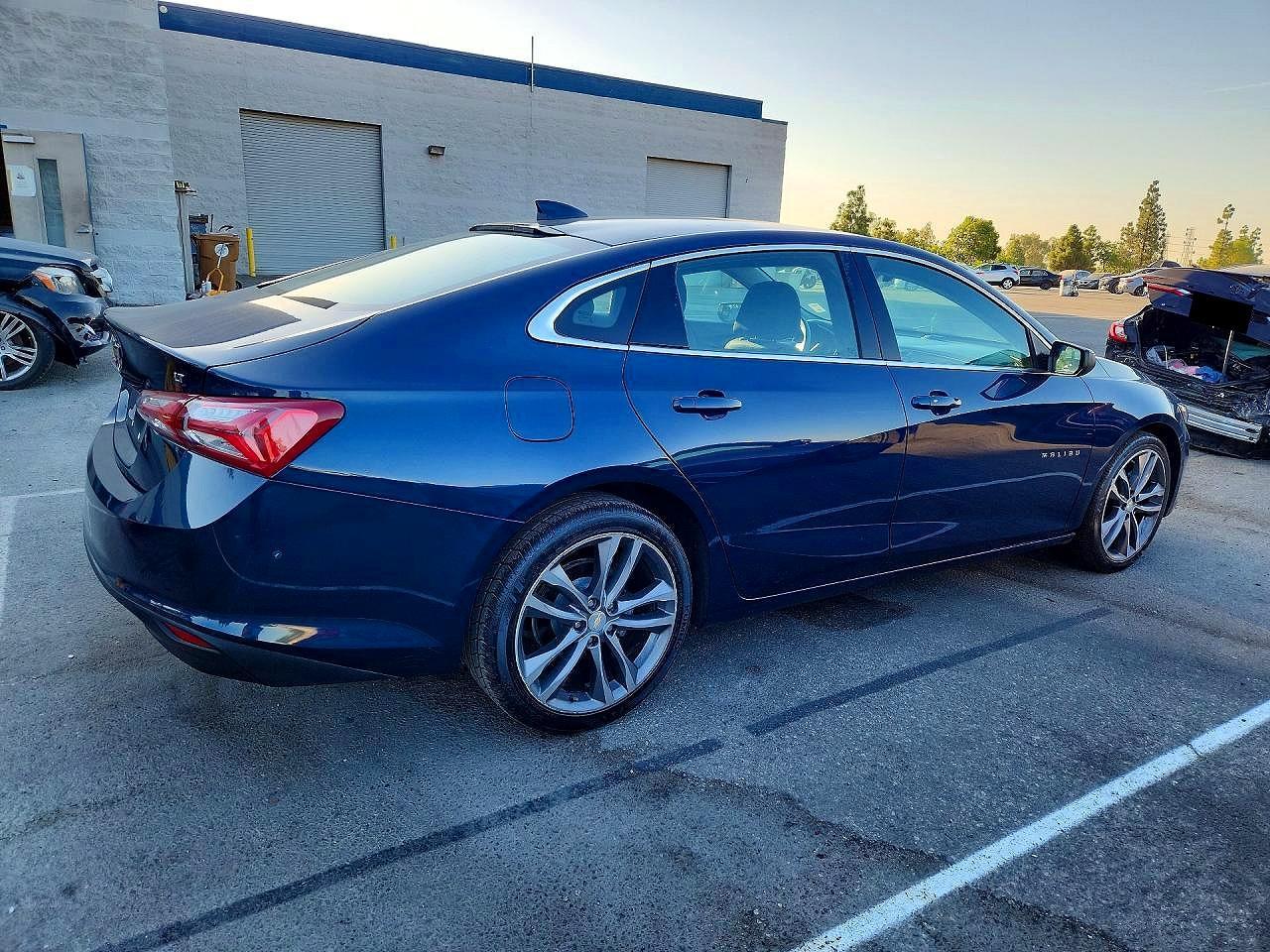 2022 Chevrolet Malibu Lt - Image 3