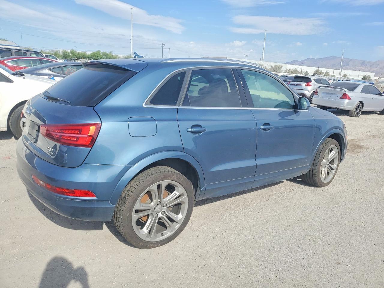2016 Audi Q3 Premium Plus - Фото 3