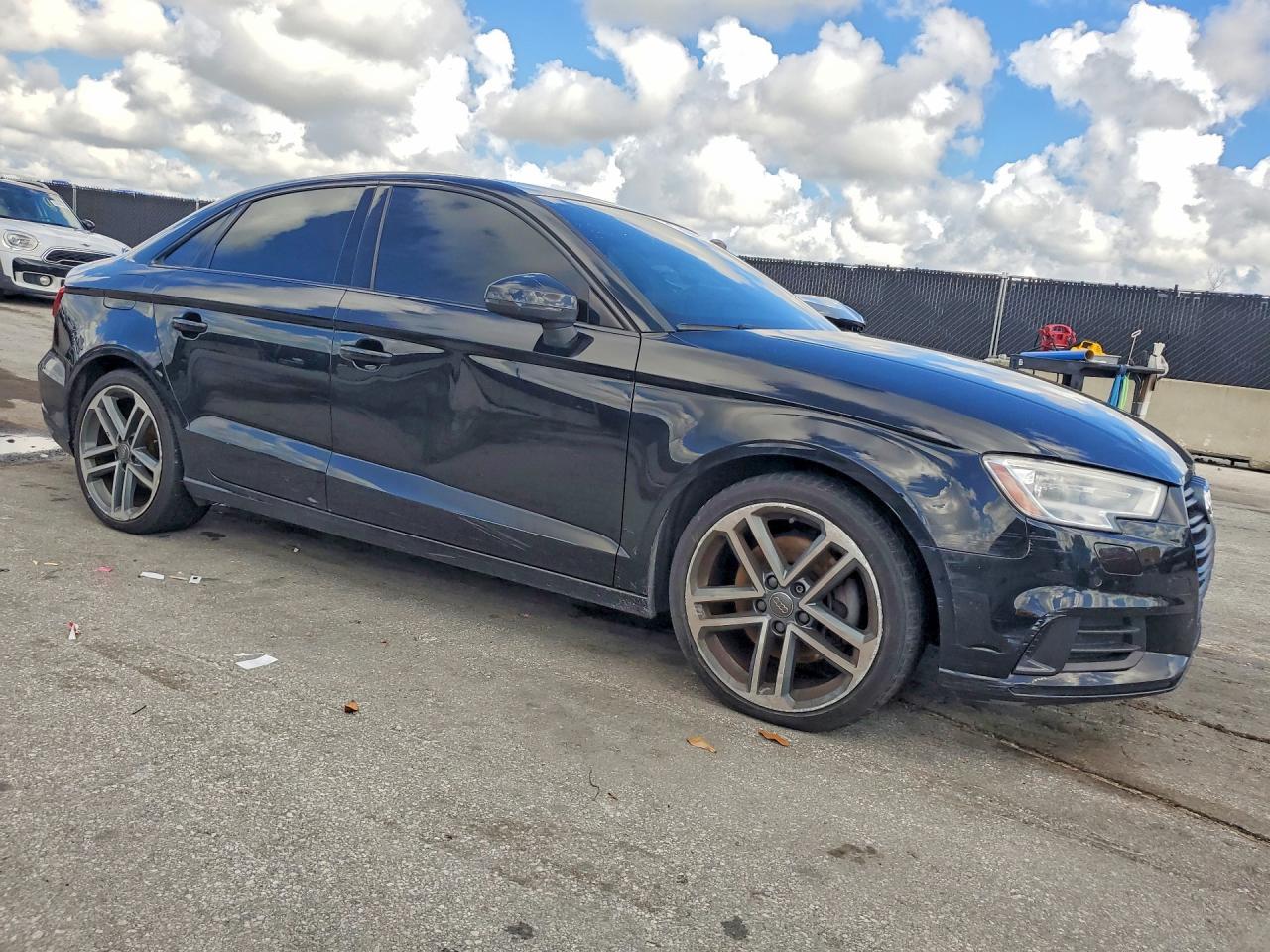 2020 Audi A3 Premium - Фото 4
