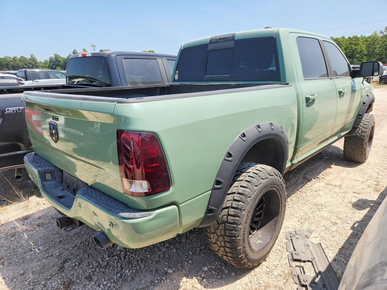 2012 Dodge Ram 1500 Sport - Image 3