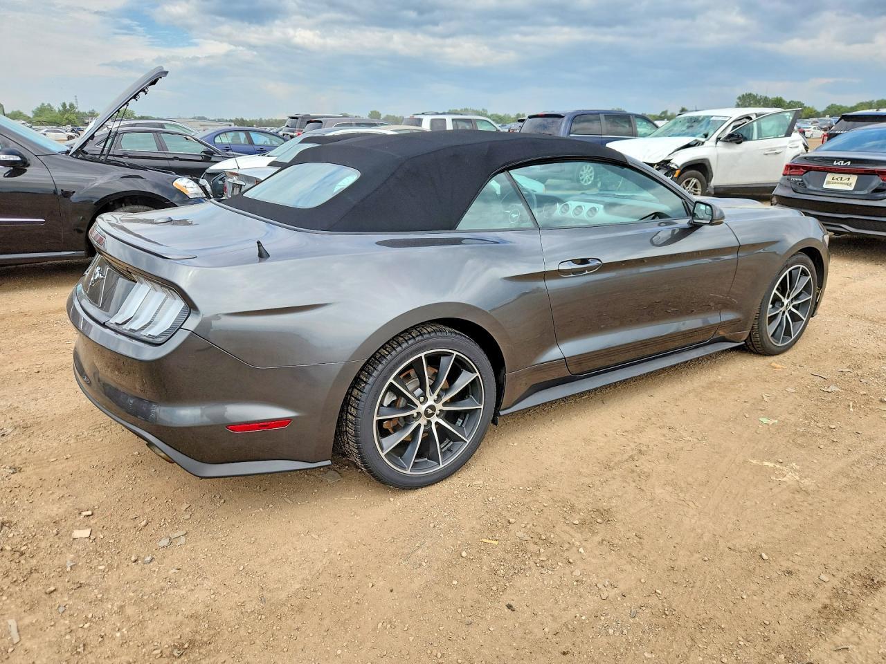 2016 Ford Mustang - Фото 3