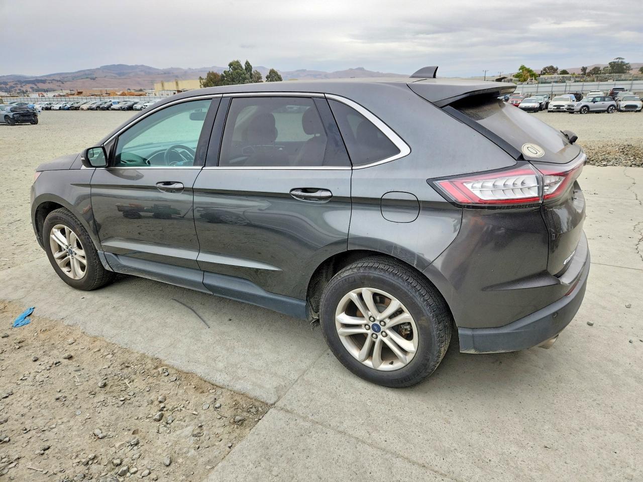 2018 Ford Edge Sel - Image 2