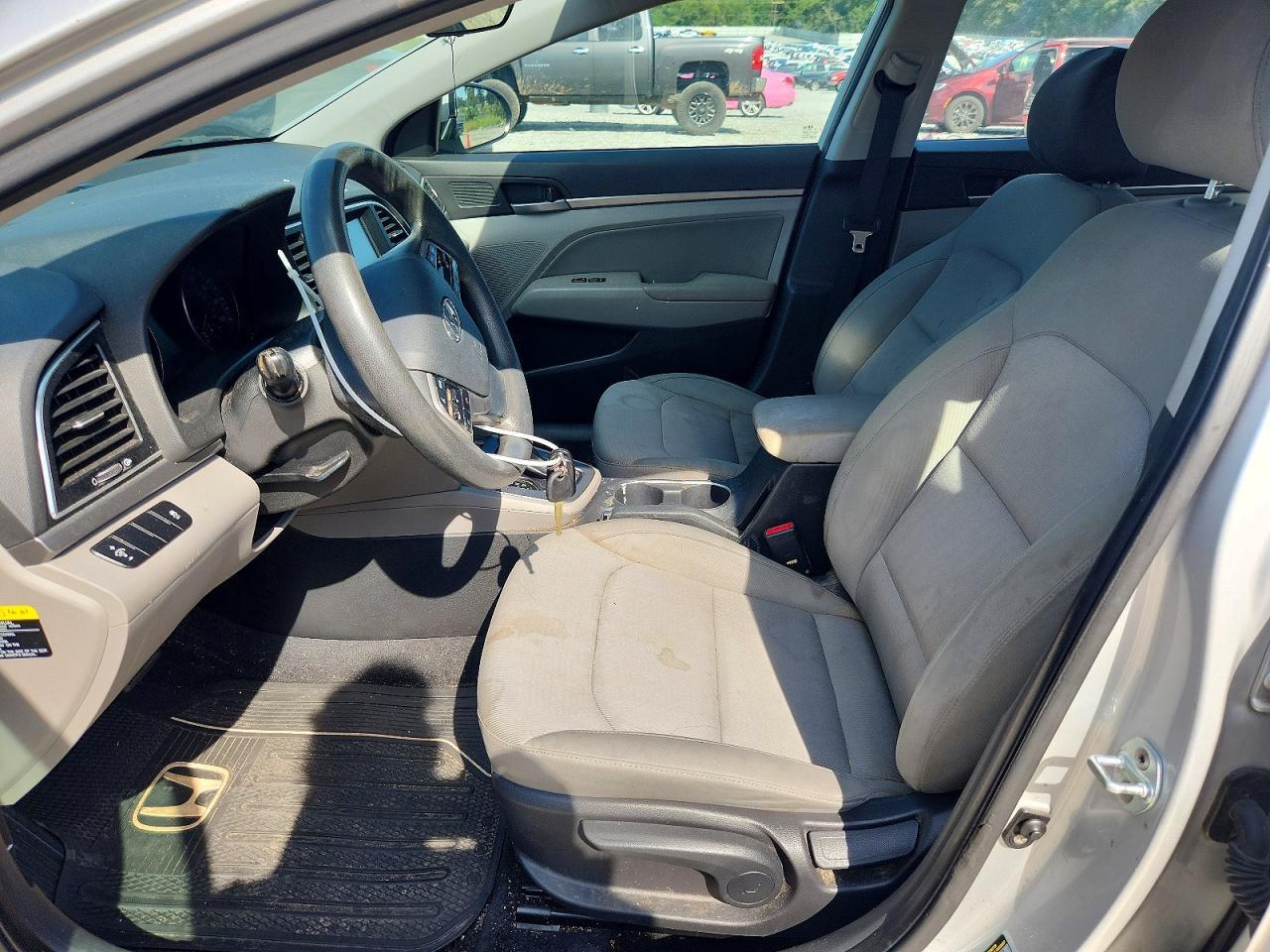 2017 Hyundai Elantra Se - Фото 7