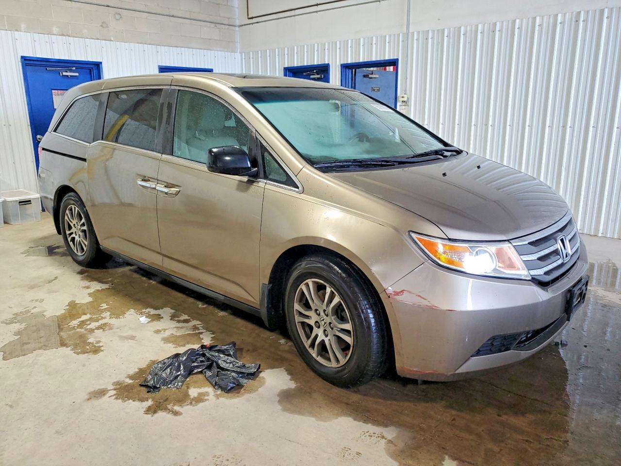 2011 Honda Odyssey Exl - Image 4