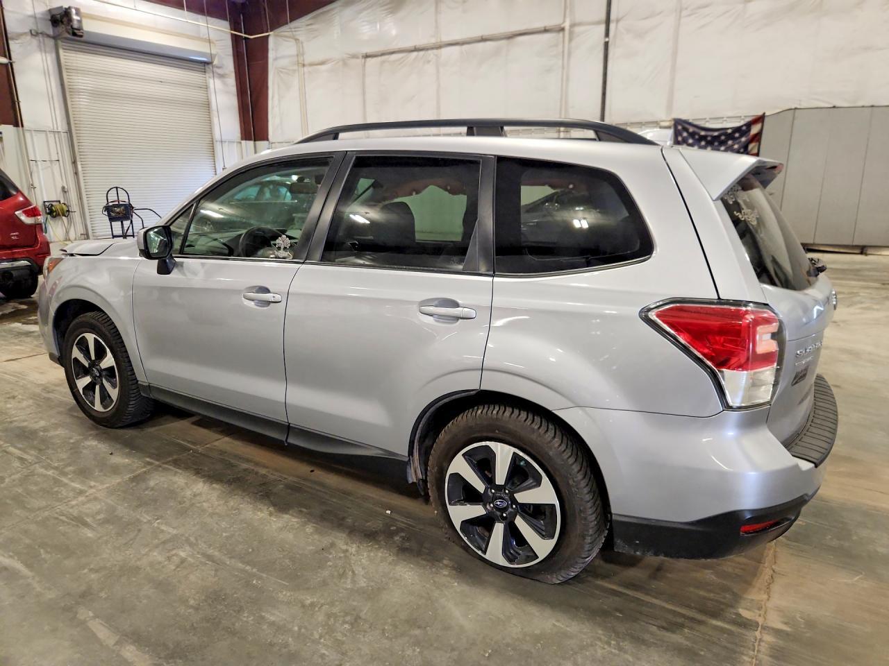 2017 Subaru Forester 2.5I Premium - Фото 2