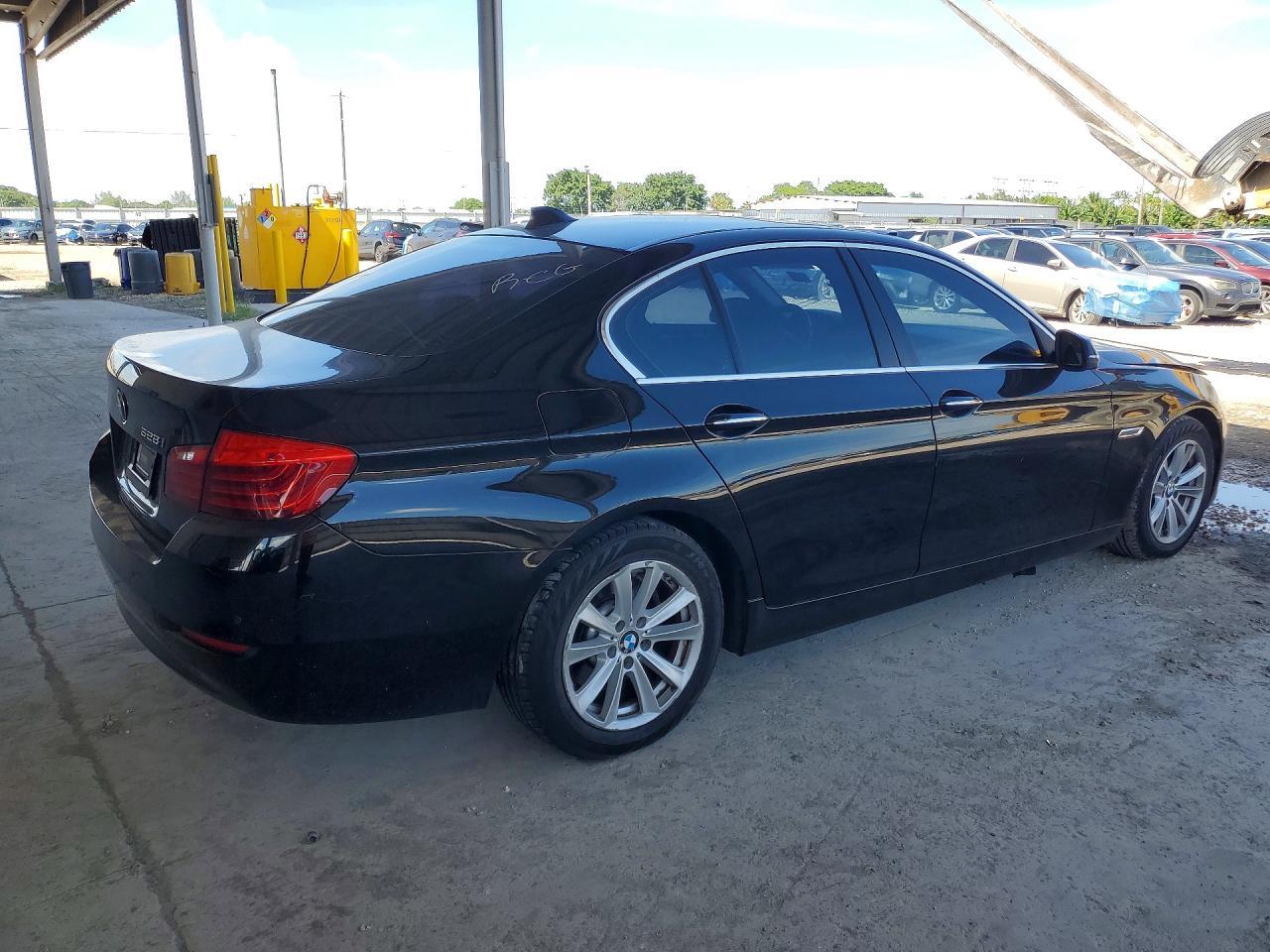2016 BMW 528 I - Фото 3