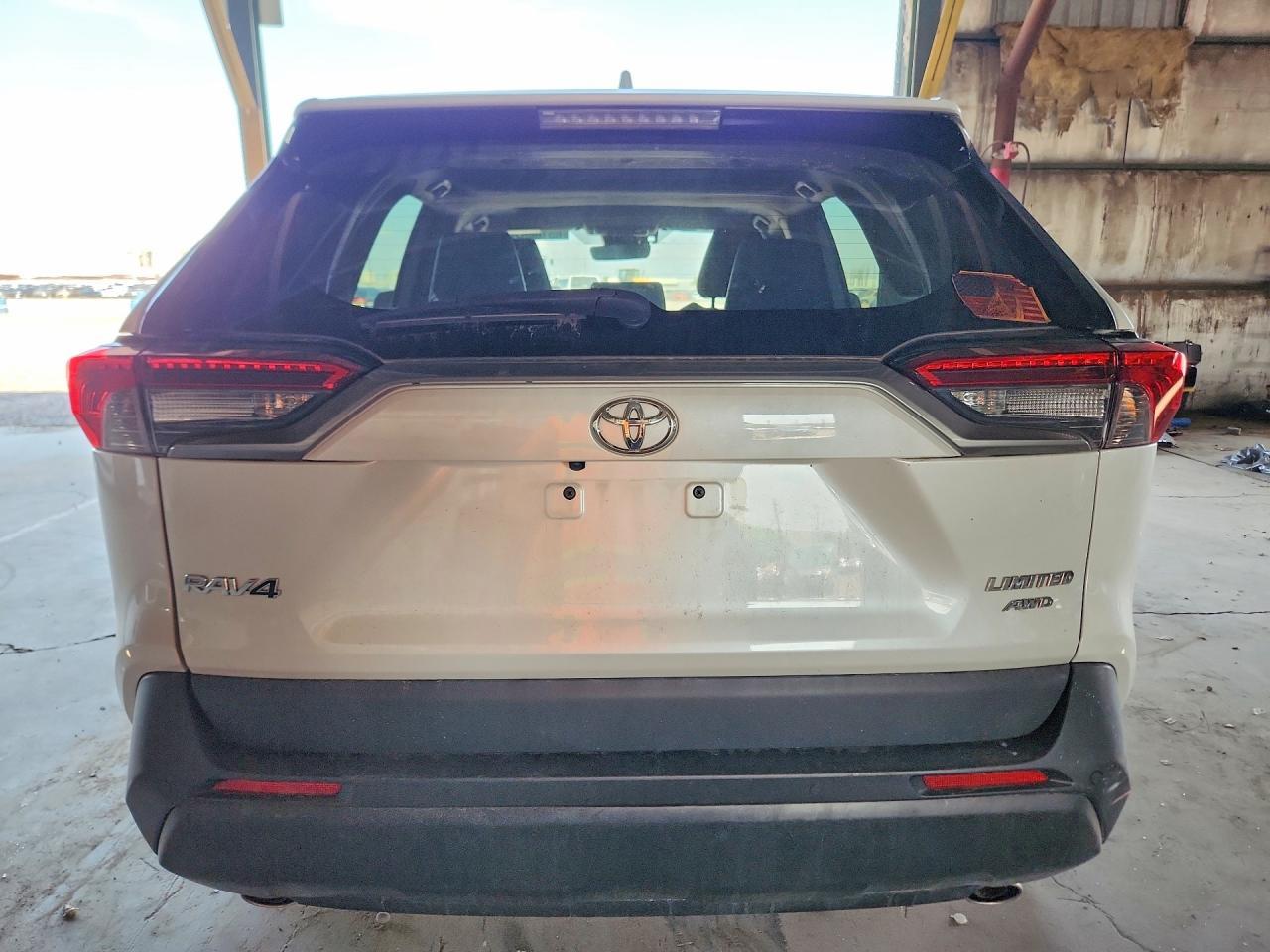 2024 Toyota Rav4 Limited - Фото 6