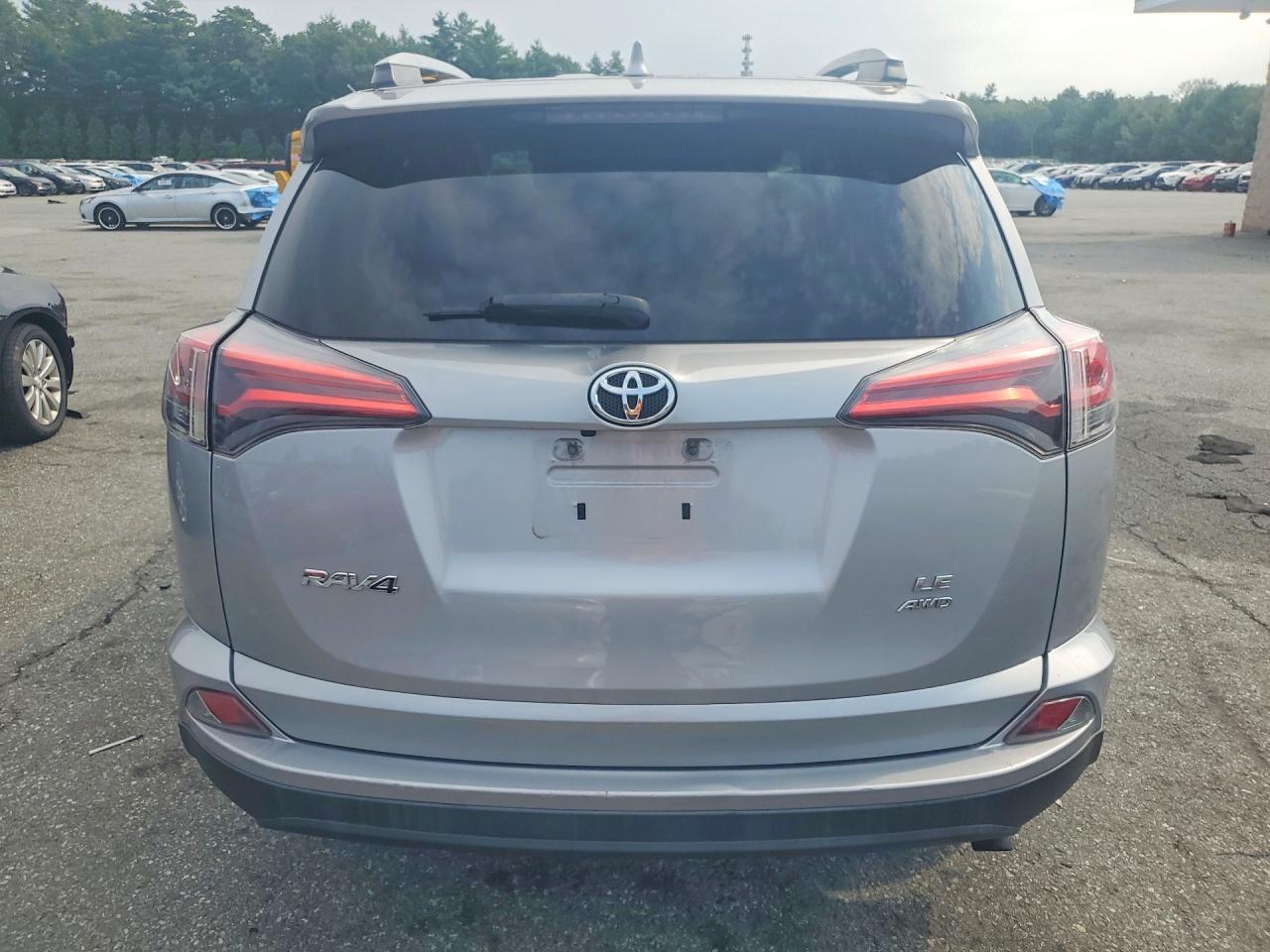 2017 Toyota Rav4 Le - Image 6