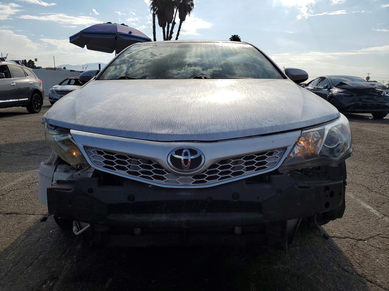 2014 Toyo Camry Se - Фото 5