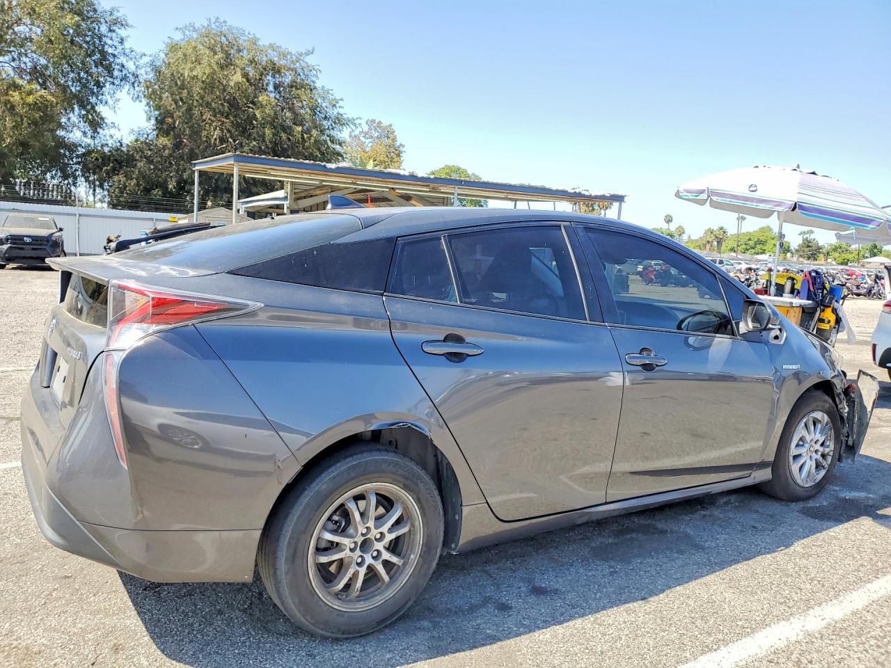2017 Toyota Prius Two - Фото 3