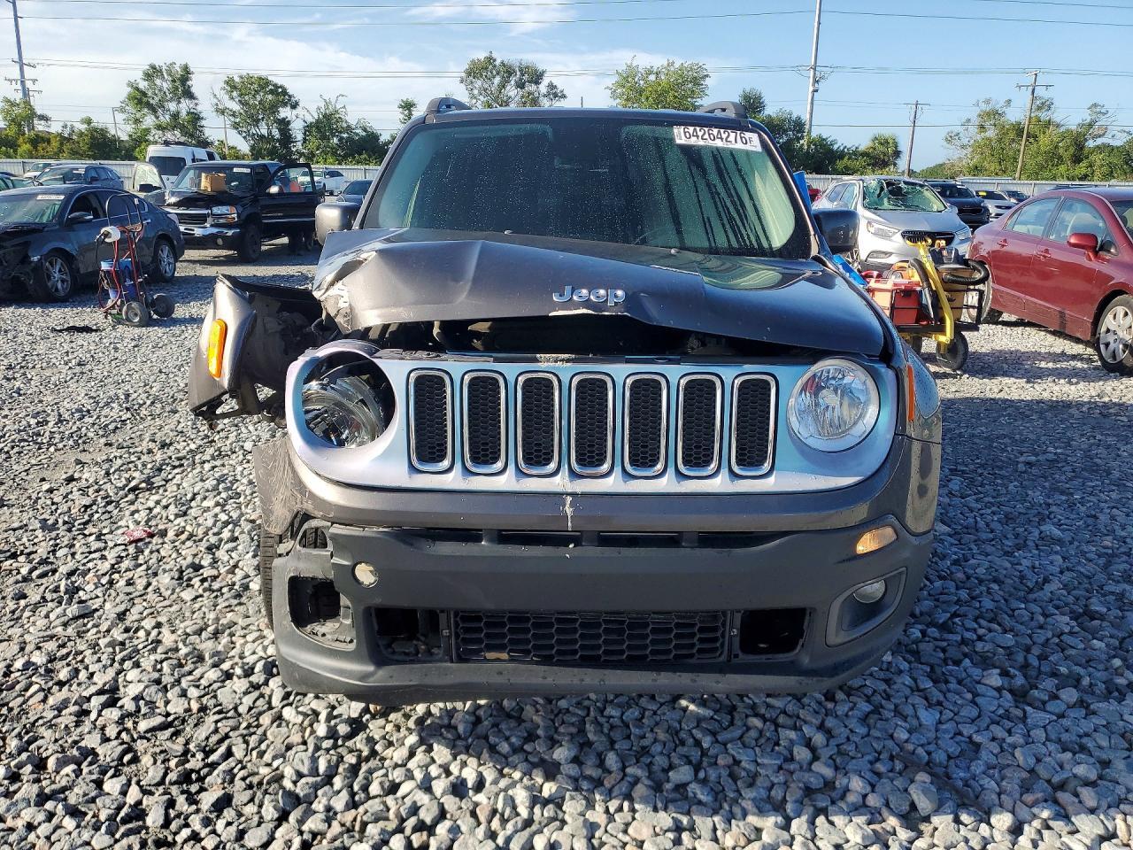 2017 Jeep Renegade Latitude - Image 5