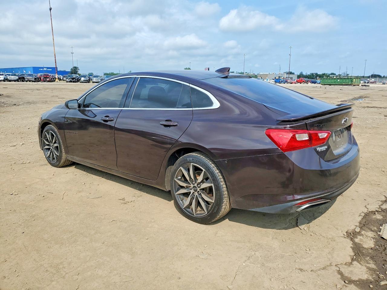2020 Chevrolet Malibu Rs - Image 2