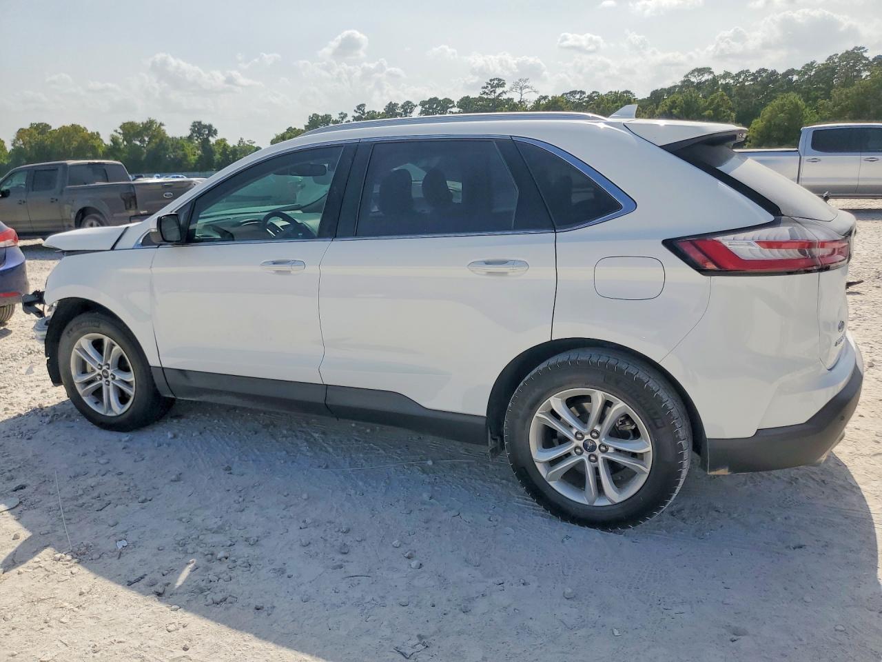 2019 Ford Edge Sel - Image 2