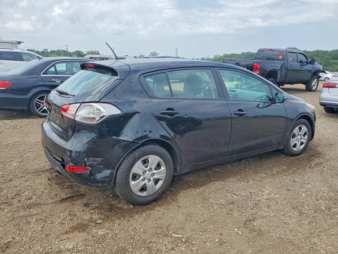 2017 Kia Forte5 Lx - Image 3