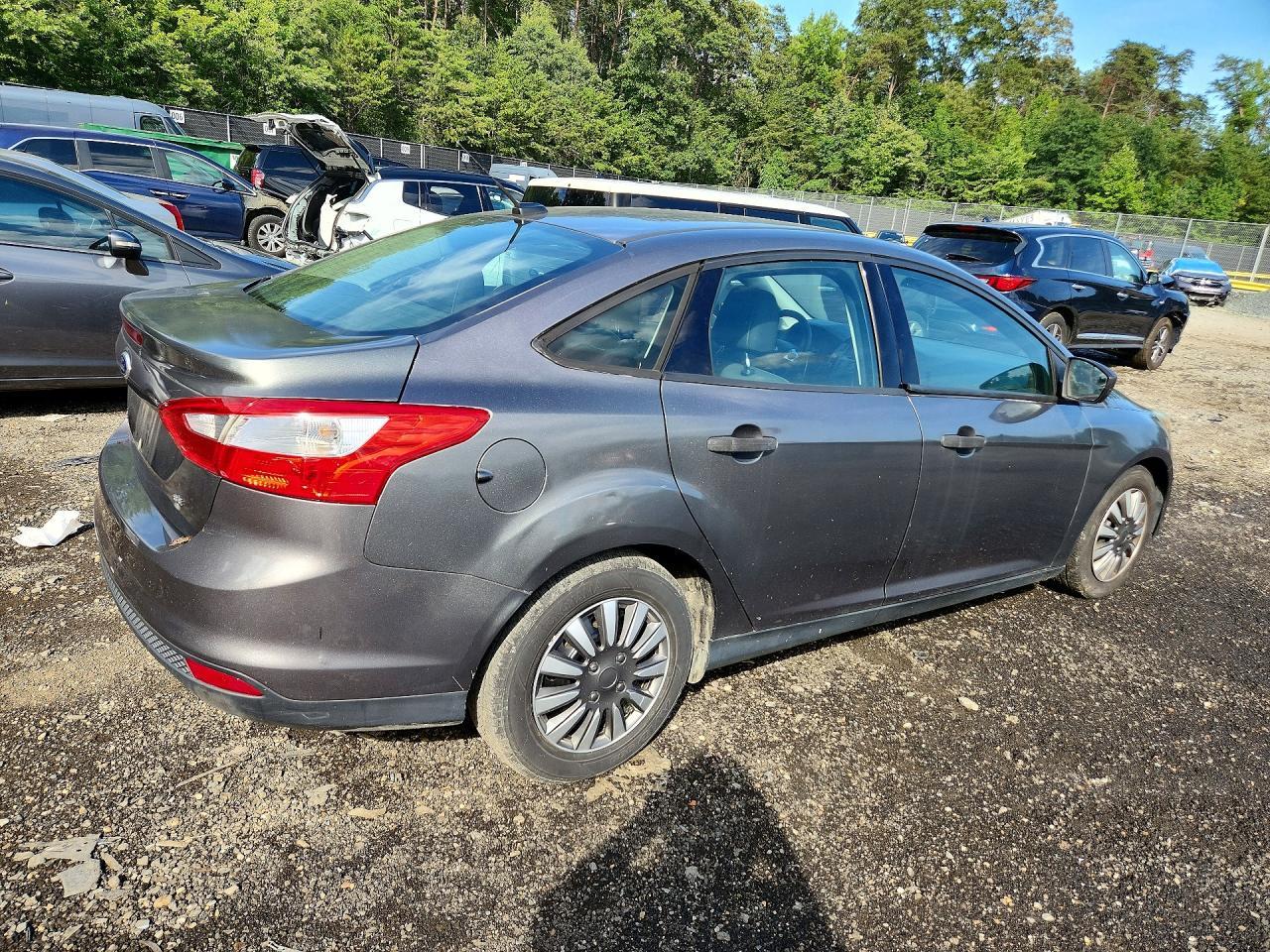 2014 Ford Focus S - Фото 3