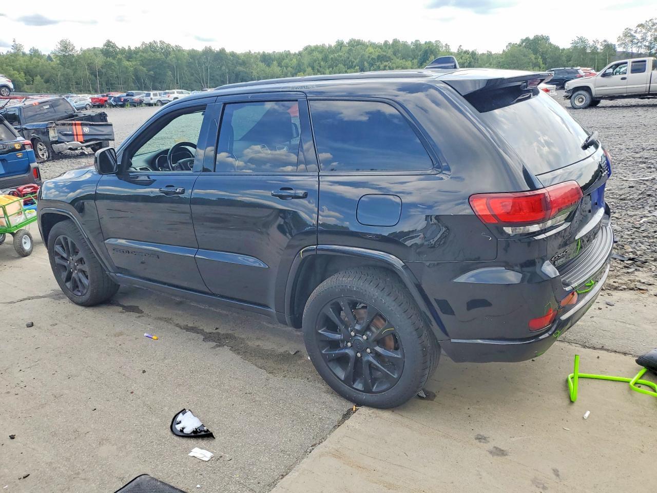 2018 Jeep Grand Cherokee Laredo - Фото 2