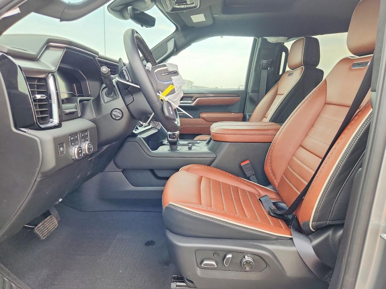 2025 GMC Sierra K1500 Denali Ultimate - Image 7