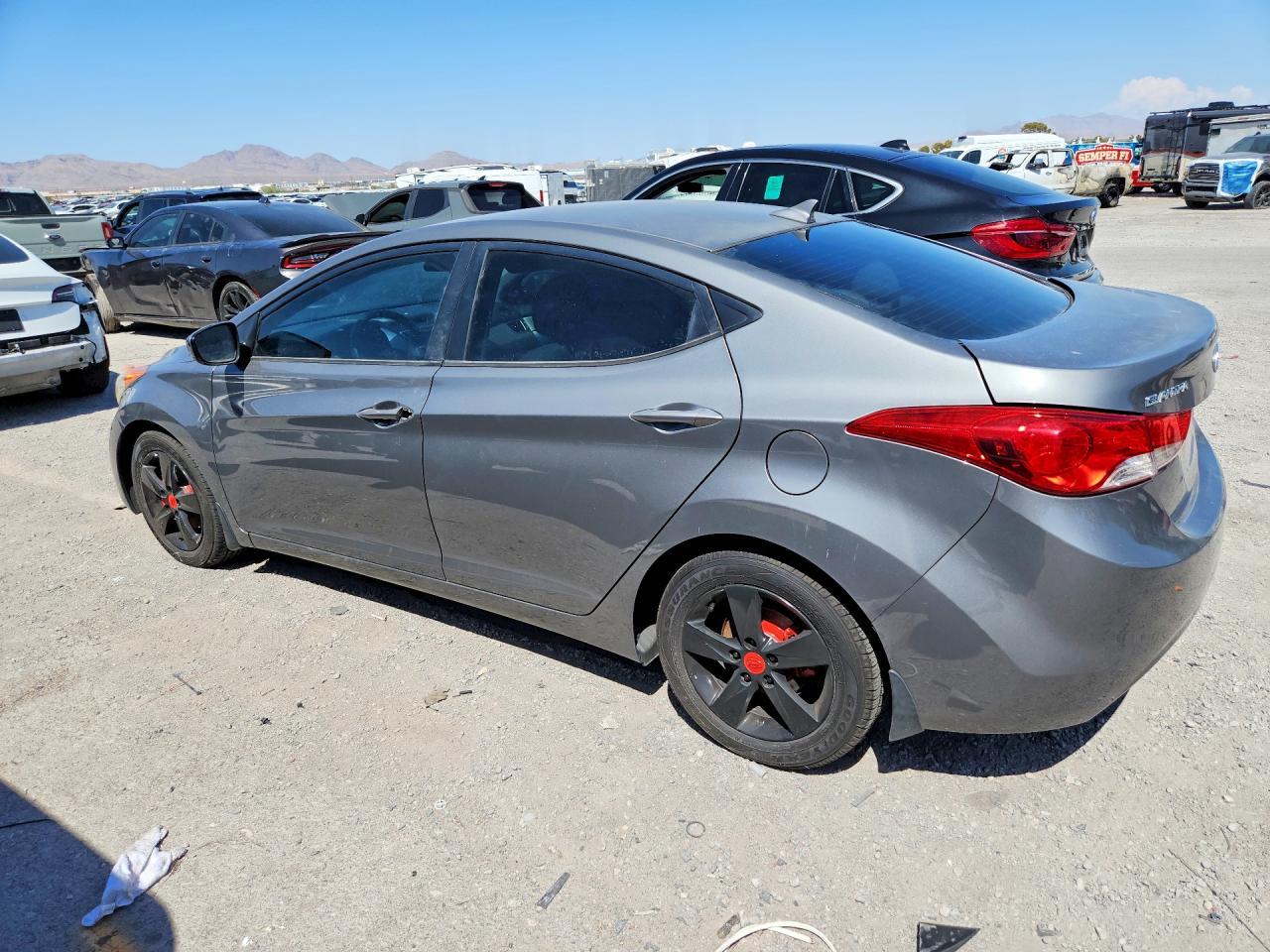 2013 Hyundai Elantra Gls - Фото 2