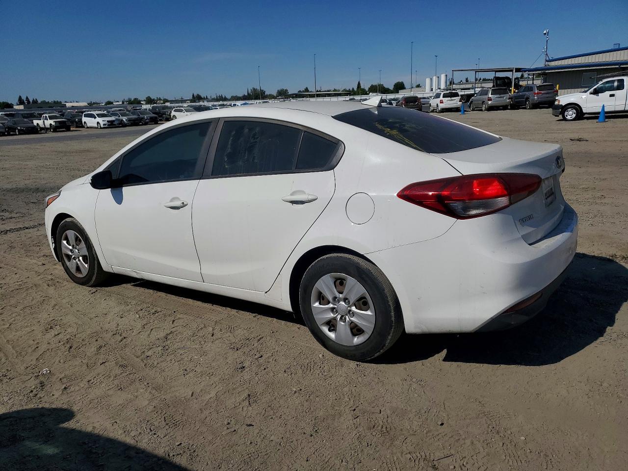 2017 Kia Forte Lx - Image 2