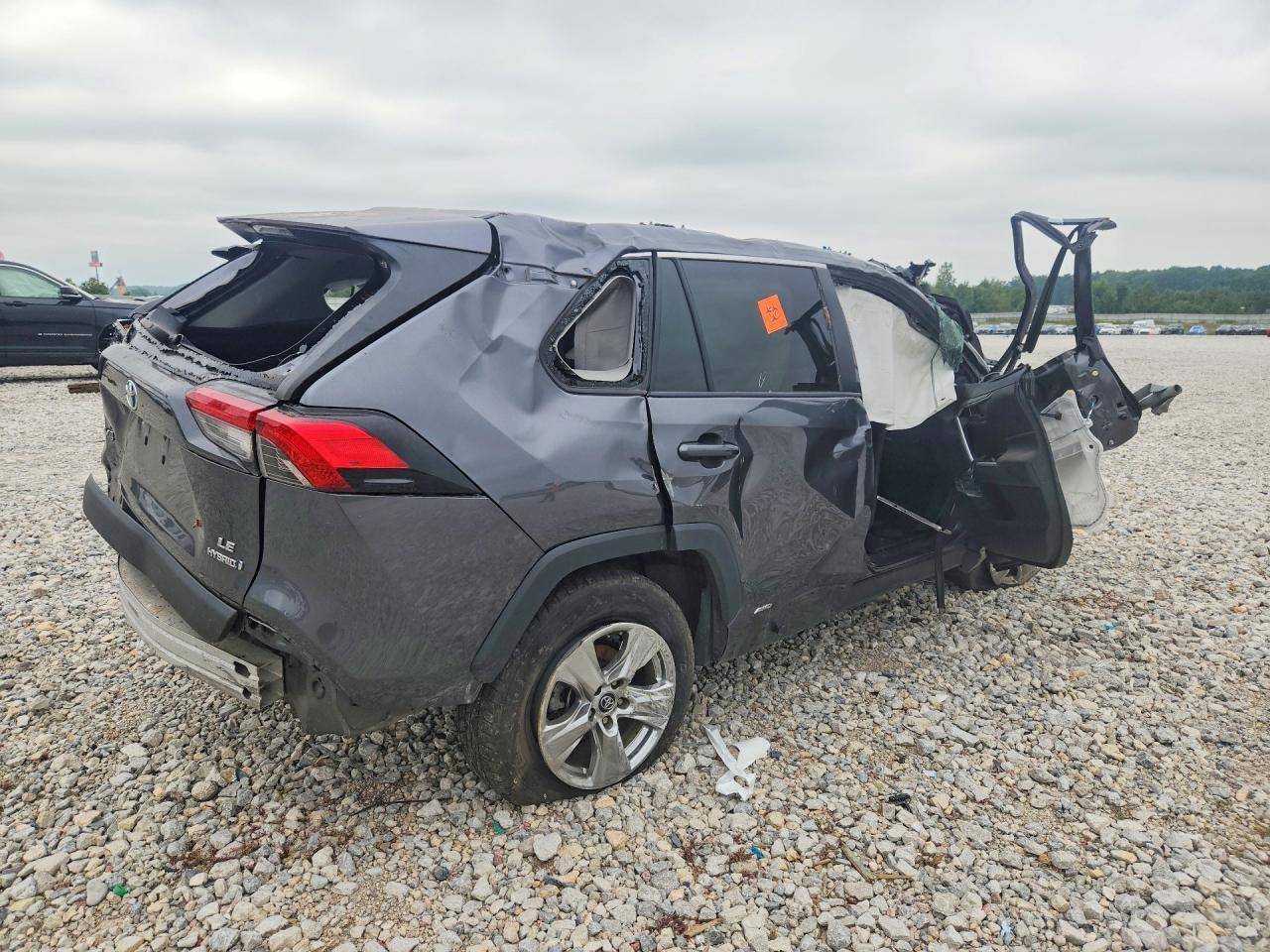 2021 Toyota Rav4 Le - Image 3