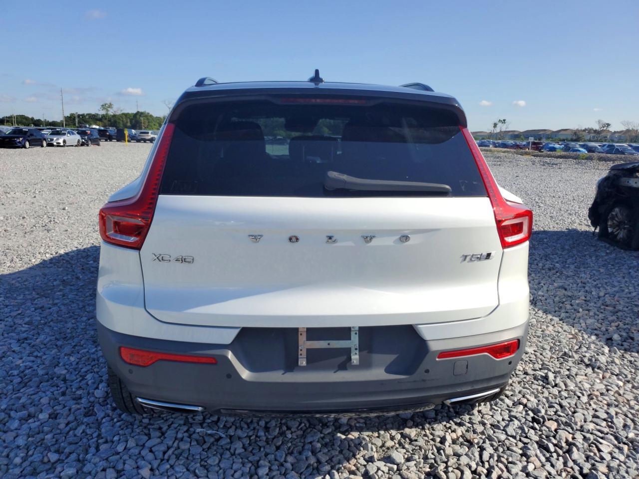 2020 Volvo Xc40 T5 R-Design - Фото 6