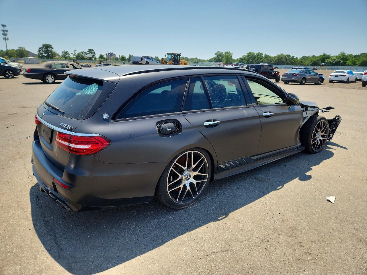 2023 Mercedes-Benz E 63 Amg-S 4Matic - Фото 3