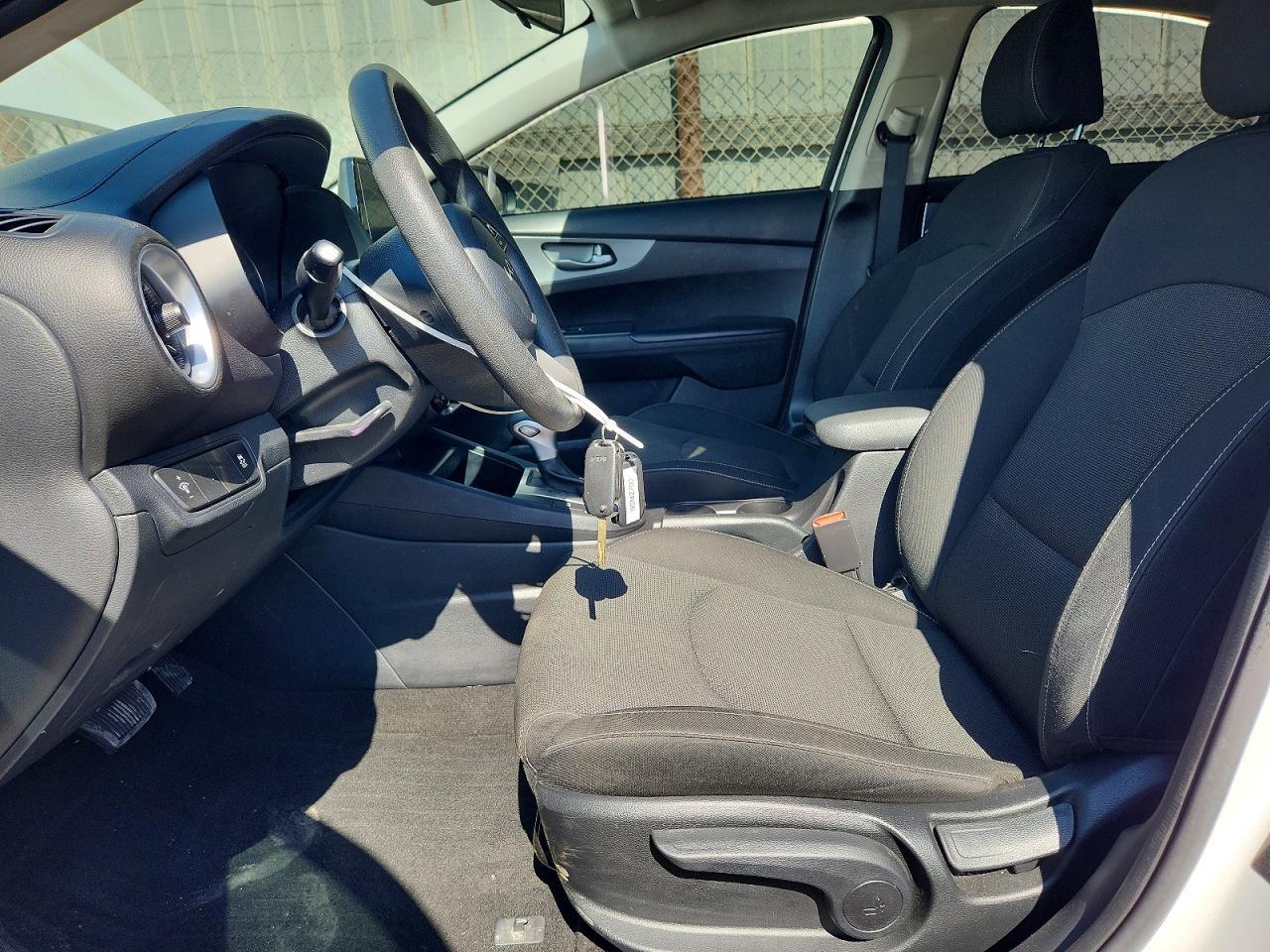 2024 Kia Forte Lxs - Image 7