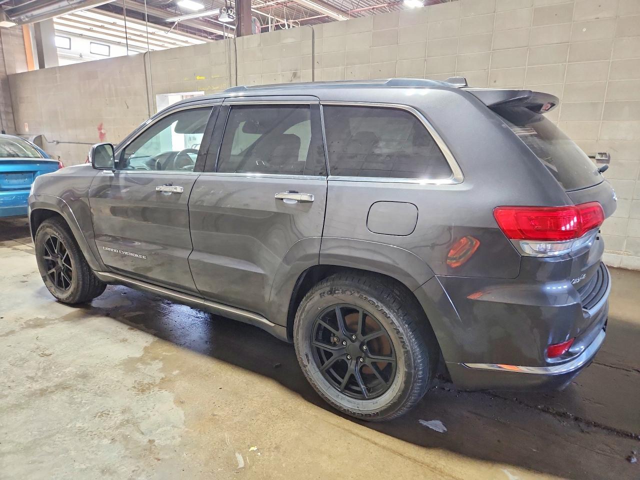 2014 Jeep Grand Cherokee Summit - Image 2
