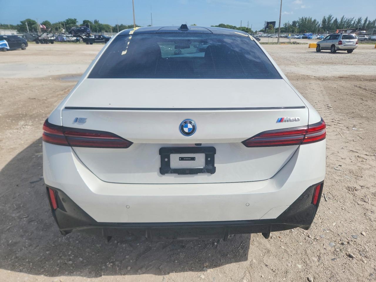 2025 BMW I5 M60 - Image 6
