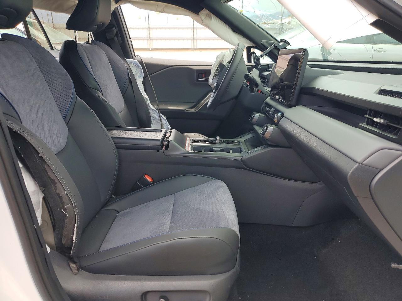 2026 Toyota Rav4 Xse - Image 7